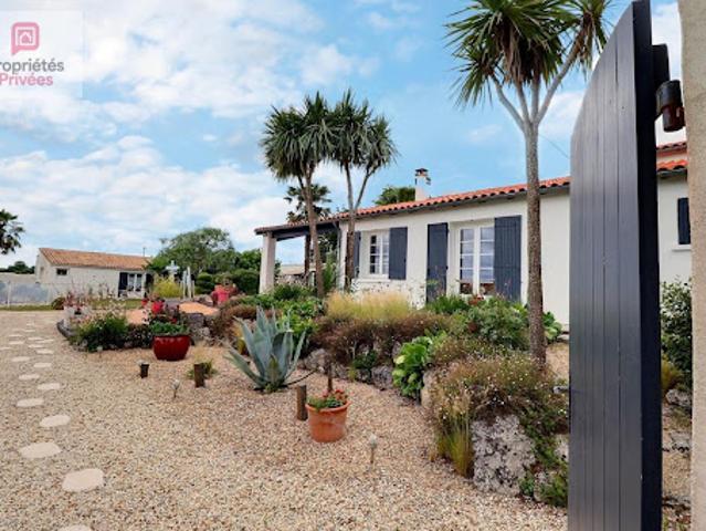 Vente Maison 8 pièces 152 m2 Pont l'abbe d'arnoult