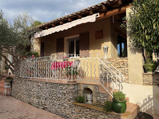 Vente Maison 8 pièces 153 m2 Villeneuve les avignon