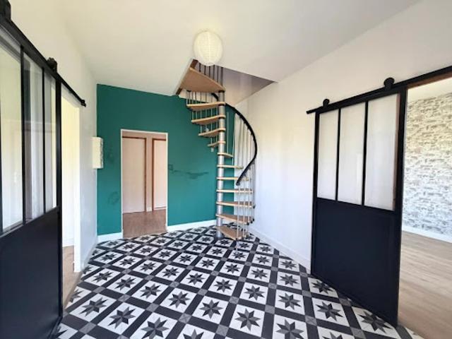 Vente Maison 8 pièces 165 m2 Creysse