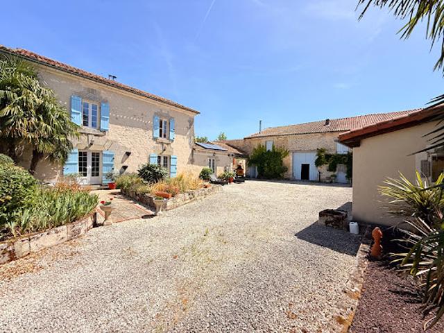 Vente Maison 8 pièces 165 m2 Verteillac
