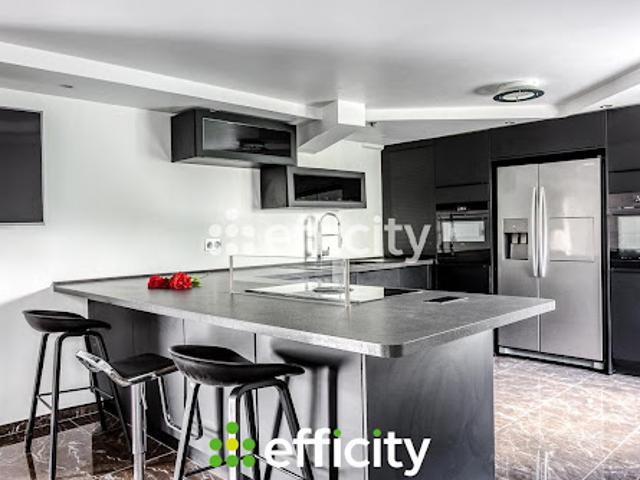 Vente Maison 8 pièces 165.97 m2 Corbas