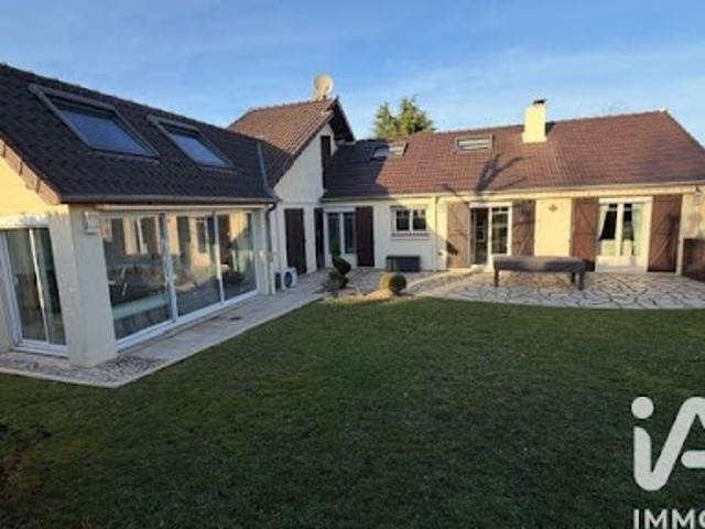 Vente Maison 8 pièces 166 m2 Boissise le Roi
