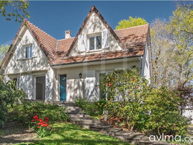 Vente Maison 8 pièces 166 m2 Saint Nom la Bretèche
