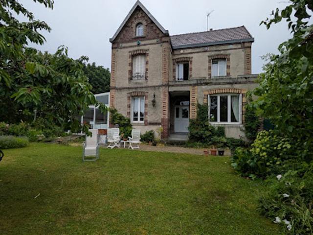 Vente Maison 8 pièces 166.5 m2 Compiegne
