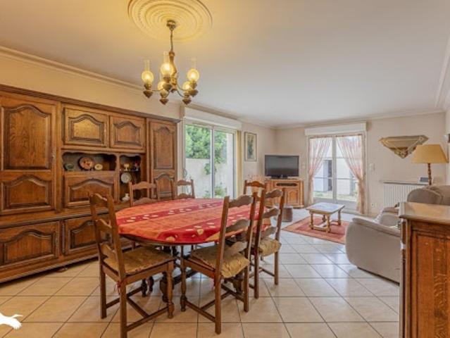 Vente Maison 8 pièces 167 m2 Saint Pierre des Corps