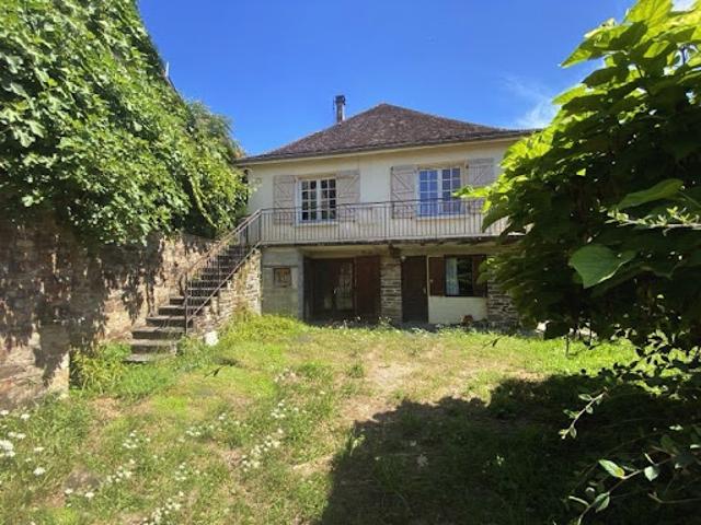 Vente Maison 8 pièces 160 m2 Ségur le Château