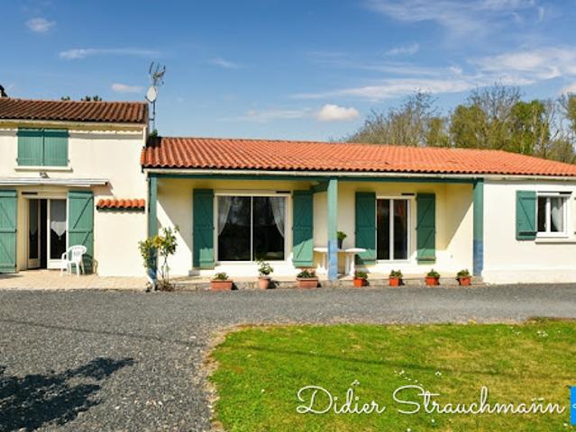 Vente Maison 8 pièces 161 m2 Forges
