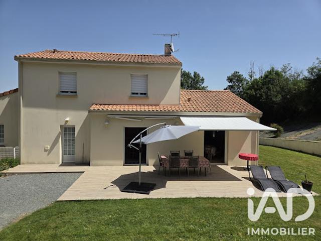 Vente Maison 8 pièces 162 m2 Réaumur