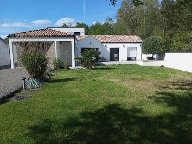Vente Maison 8 pièces 163 m2 Commequiers