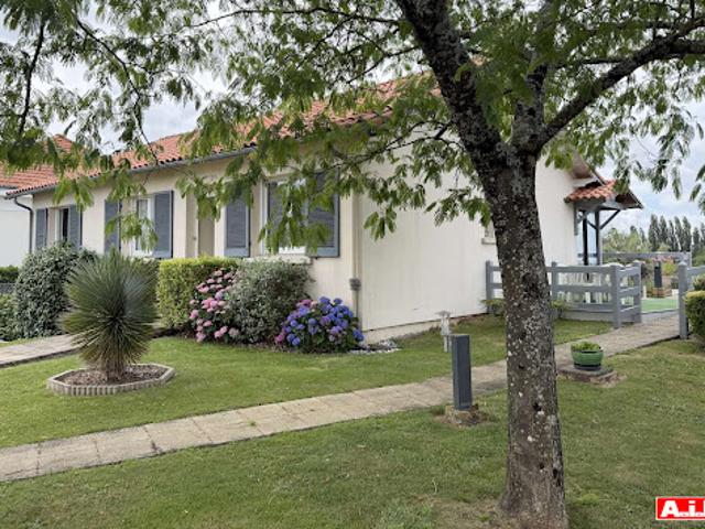 Vente Maison 8 pièces 174 m2 La Châtaigneraie