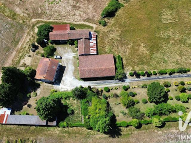 Vente Maison 8 pièces 174 m2 Voulgézac