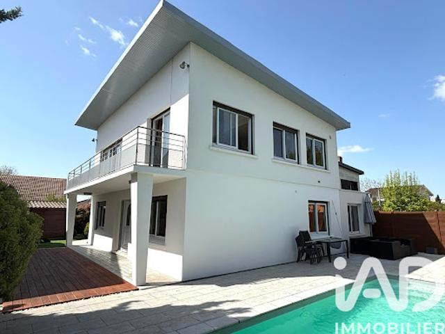 Vente Maison 8 pièces 175 m2 Le Bouscat