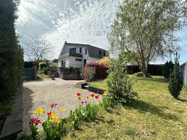 Vente Maison 8 pièces 176 m2 Magny les Hameaux