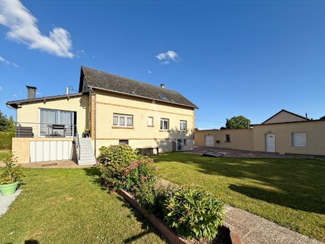 Vente Maison 8 pièces 176.49 m2 Etrépagny