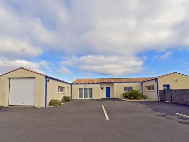 Vente Maison 8 pièces 177.41 m2 Saintes