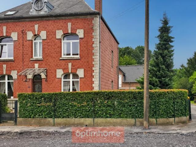 Vente Maison 8 pièces 178 m2 Courcelles le Comte