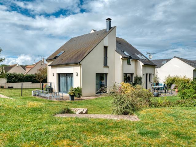 Vente Maison 8 pièces 178 m2 Forges les Bains