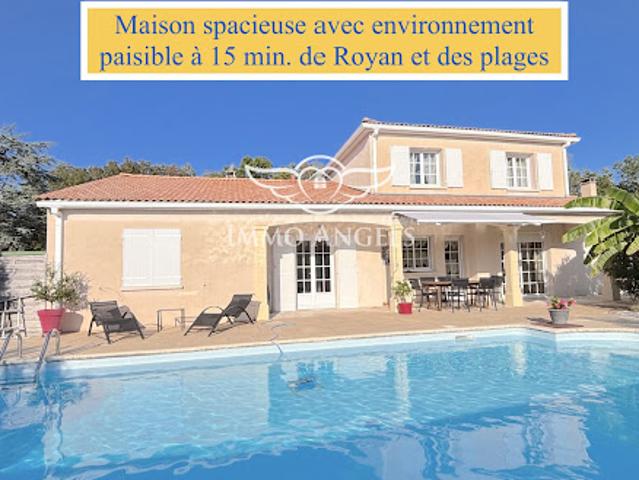 Vente Maison 8 pièces 179 m2 Saint Sulpice de Royan