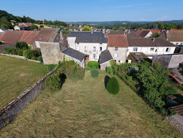 Vente Maison 8 pièces 170 m2 Bellegarde en Marche