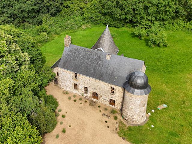 Vente Maison 8 pièces 170 m2 Gorron