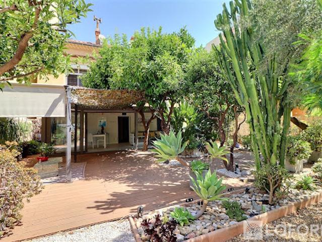 Vente Maison 8 pièces 170 m2 Hyeres