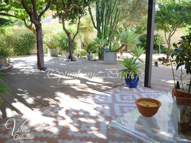 Vente Maison 8 pièces 170 m2 Hyeres