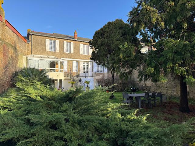 Vente Maison 8 pièces 170 m2 Paimboeuf