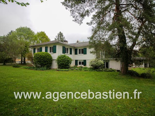 Vente Maison 8 pièces 171 m2 Saint Genis Pouilly