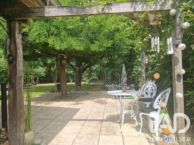 Vente Maison 8 pièces 171 m2 Saint Seurin de Prats