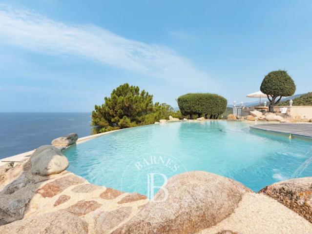 Vente Maison 8 pièces 140.32 m2 Ajaccio