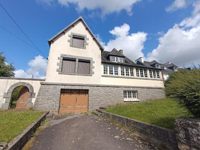 Vente Maison 8 pièces 172 m2 Châteauneuf du Faou