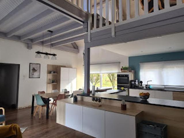 Vente Maison 8 pièces 172 m2 Evette Salbert