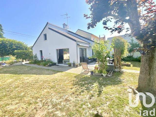 Vente Maison 8 pièces 172 m2 Sainte genevieve des bois