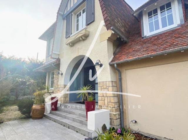 Vente Maison 8 pièces 185 m2 Ouistreham