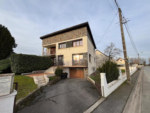 Vente Maison 8 pièces 186 m2 Attigny