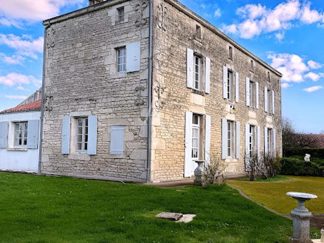 Vente Maison 8 pièces 186 m2 Le Langon