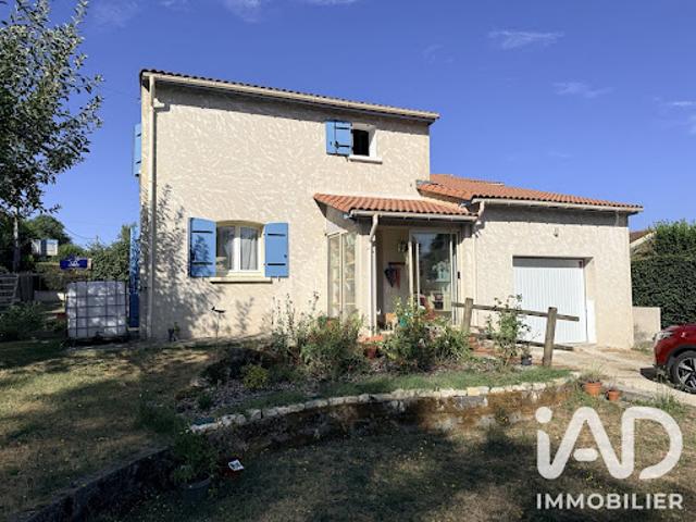 Vente Maison 8 pièces 187 m2 Jonzac