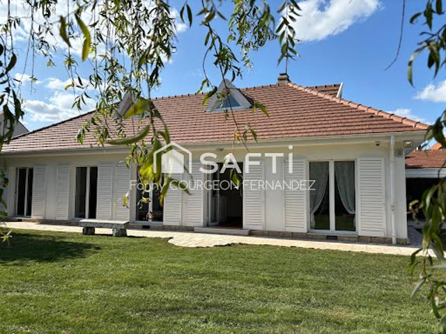 Vente Maison 8 pièces 187 m2 Le Mesnil Aubry