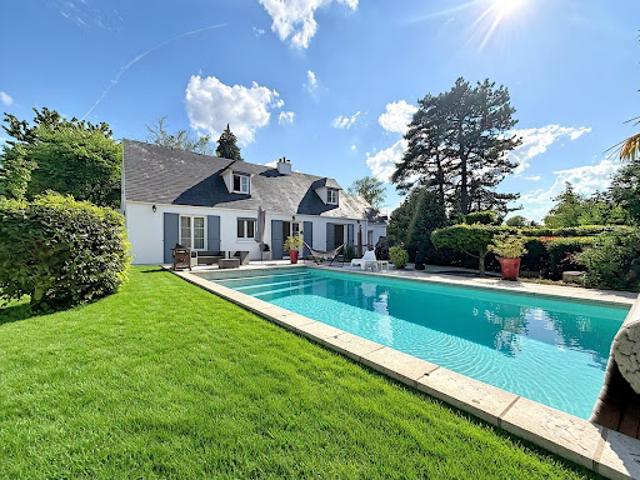 Vente Maison 8 pièces 187.59 m2 Férolles Attilly