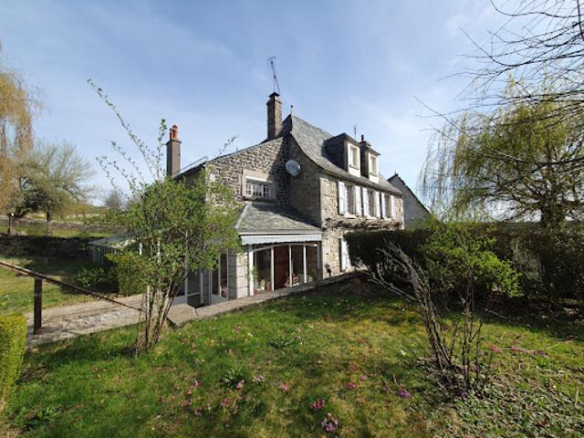 Vente Maison 8 pièces 188 m2 Laguiole
