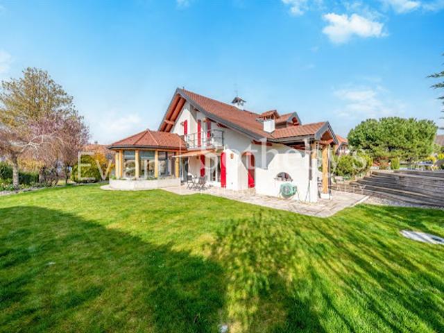 Vente Maison 8 pièces 189 m2 Neuvecelle