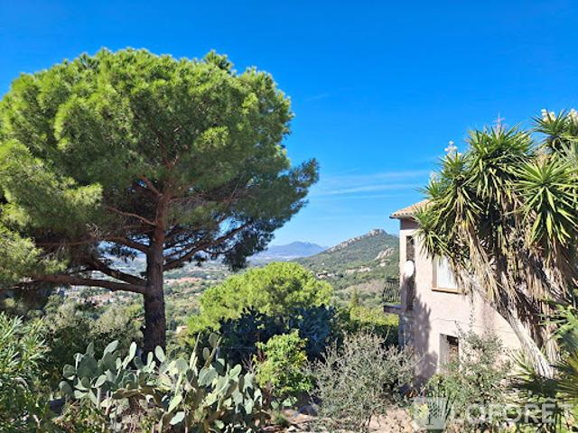 Vente Maison 8 pièces 180 m2 Hyeres