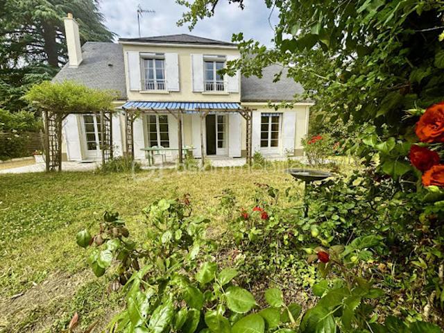 Vente Maison 8 pièces 180 m2 Joue les tours