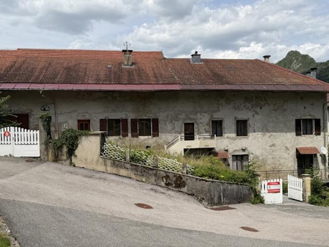 Vente Maison 8 pièces 180 m2 Saint claude