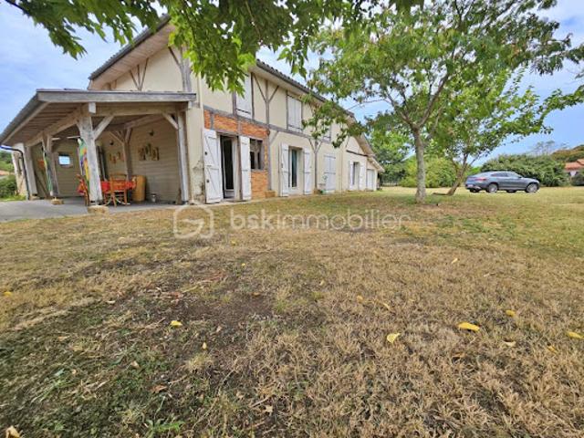 Vente Maison 8 pièces 180 m2 Saint Gein