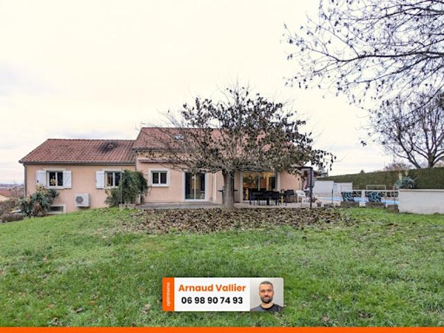 Vente Maison 8 pièces 181 m2 Commelle Vernay
