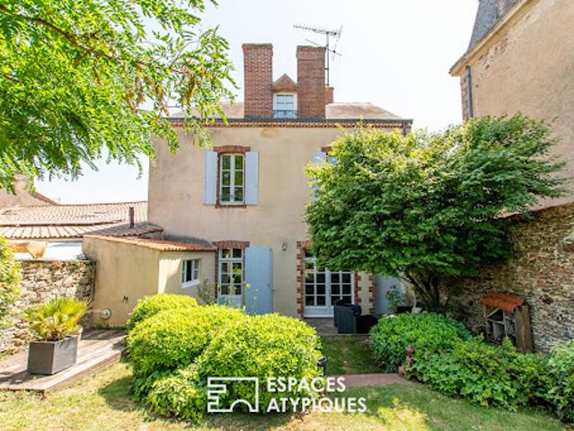 Vente Maison 8 pièces 181 m2 Essarts en Bocage
