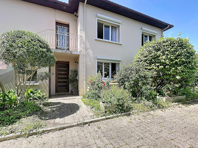 Vente Maison 8 pièces 182 m2 Lons