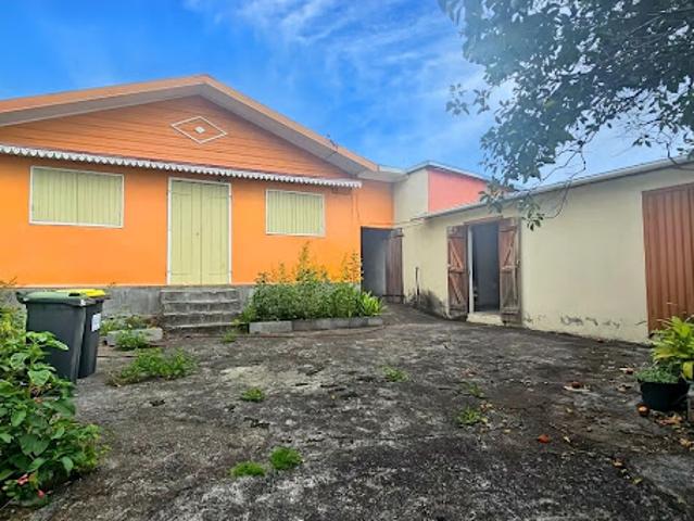 Vente Maison 8 pièces 182 m2 Salazie