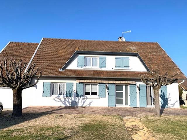 Vente Maison 8 pièces 194 m2 Saint Forgeux Lespinasse